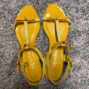 DIANA is a Japanese women's shoe store that sells fashionable shoes women.